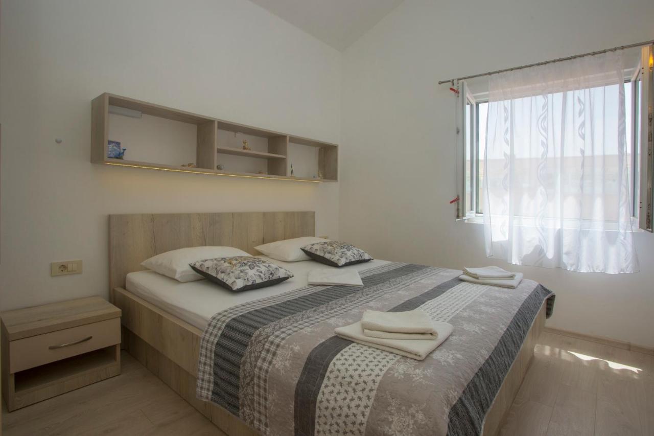 Apartments Lucija Razanj Exterior photo
