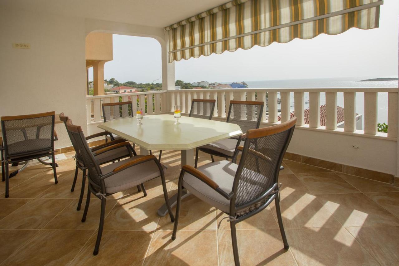 Apartments Lucija Razanj Exterior photo